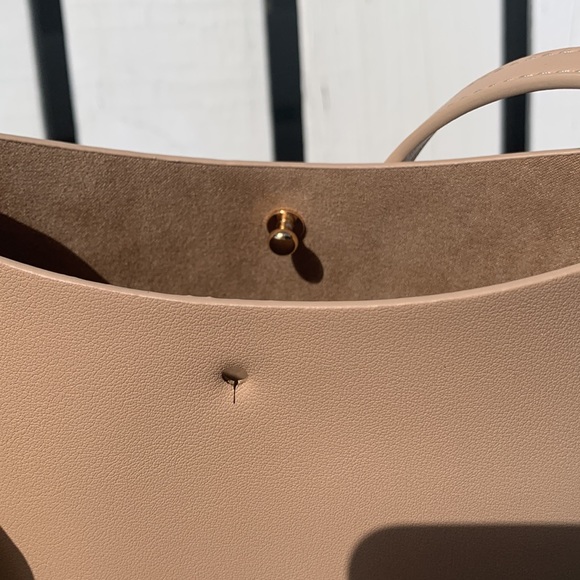 Samara Nude crossbody NWOT - Picture 10 of 11